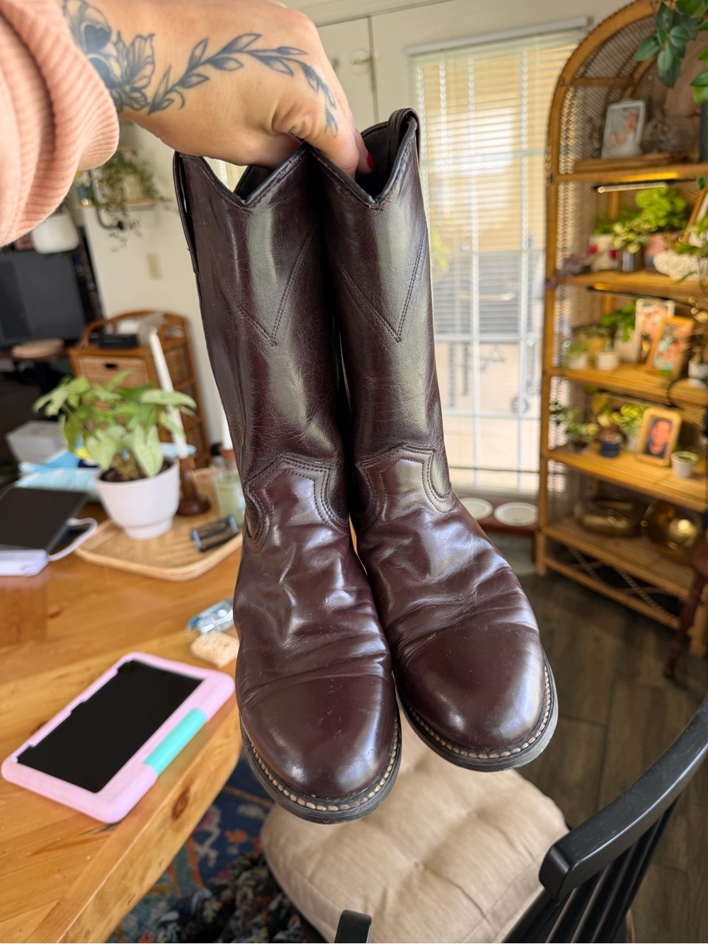 Women’s Classic Brown Leather Western Boots